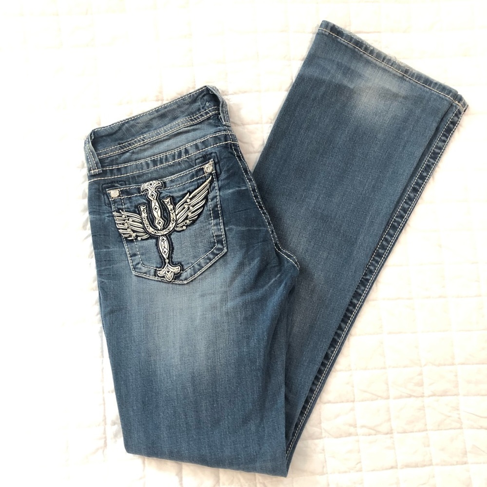 Miss Me Low Rise Boot Cut Embellished Size 29 Jean